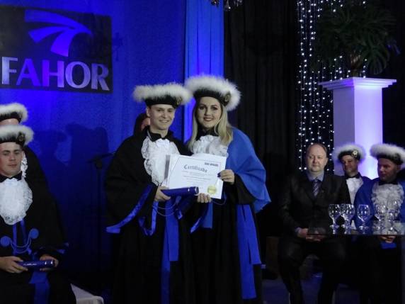 Formandos da Engenharia Mecânica da FAHOR recebem prêmios pelo desempenho durante a Graduação - foto 3