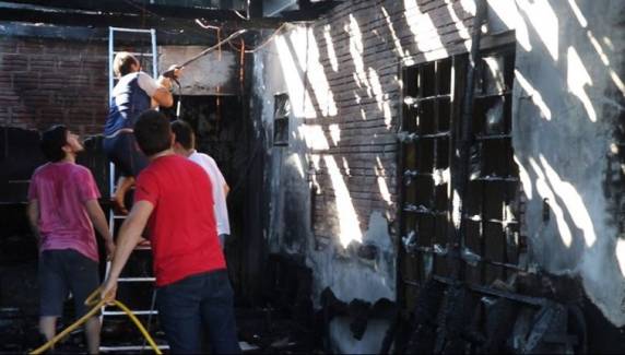 Incêndio atinge moradia na rua Itaqui em Tenente Portela - foto 3