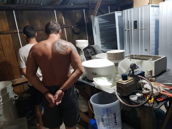 Ação conjunta PRF, PF e P. Civil desarticula laboratório de produção de ecstasy em SC - foto 4