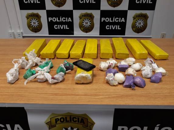 Ação conjunta da Polícia Civil e Brigada Militar resultou na apreensão de quase 8 kg de Maconha, 766 gramas de Cocaína e 600 gramas de Crack