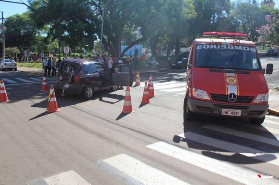 Caminhonete causa acidente com cinco veículos em Tapejara - foto 2