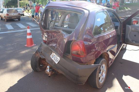 Caminhonete causa acidente com cinco veículos em Tapejara - foto 4
