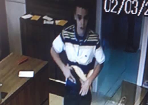 Elementos armados assaltam relojoaria em Rondinha - foto 2