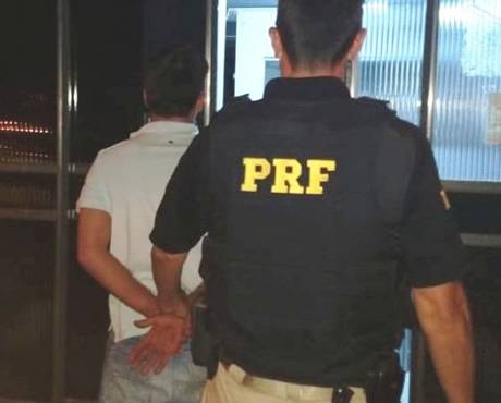 O dono do veículo disse a polícia que deixou o carro para o rapaz fazer um polimento