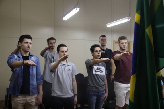 Copatti realizou entrega de certificados de dispensa militar - foto 2