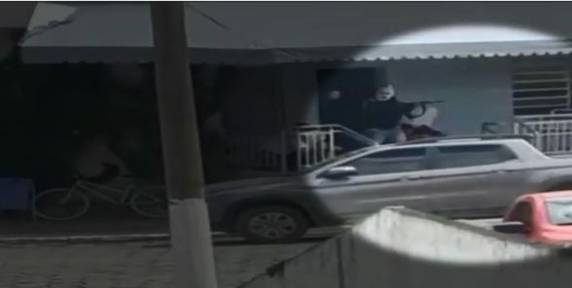 Conforme a Polícia Civil, homens ficaram escondidos na mata por uma semana, desde o crime