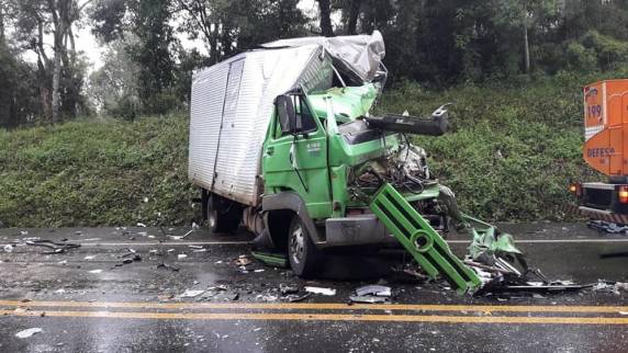 Acidente ocorreu por volta das 7h30