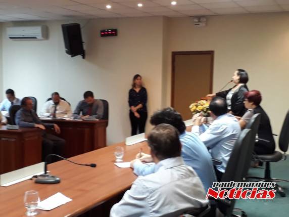 Vereadores realizam Sessão Solene em homenagem ao Dia Internacional da Mulher - foto 3