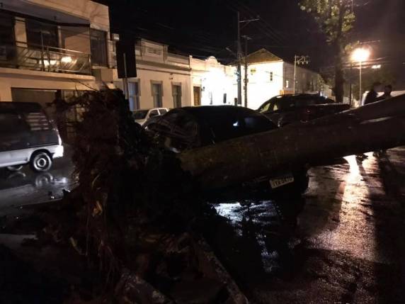 Temporal atingiu a cidade de Cruz Alta nesta segunda-feira - foto 4