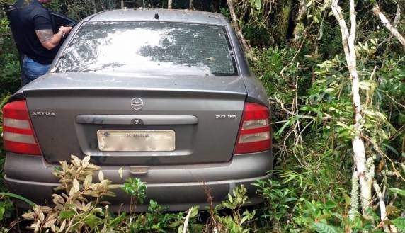 Ação conjunta PRF e DEIC/Polícia Civil apreende 150 kg de maconha na BR 282, em Rancho Queimado - foto 3