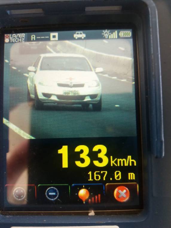 Fiscalização de velocidade na BR 480, em Chapecó, hoje - foto 2