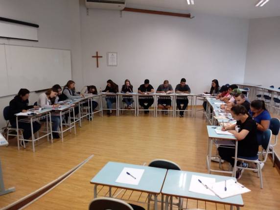 A seleção dos estudantes aconteceu em duas etapas