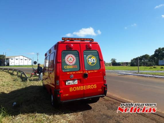 Motorista foge com veículo após atingir uma motocicleta no trevo da BR 472, em Três de Maio - foto 2
