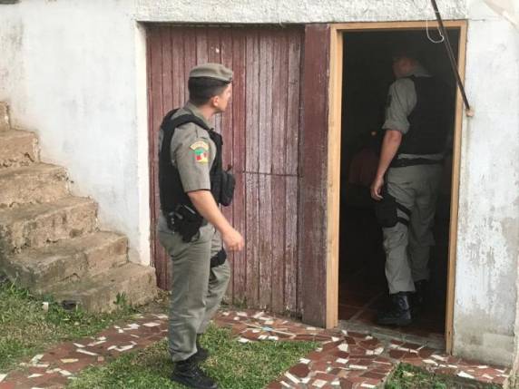 Segundo a Polícia Civil, crime foi cometido pelo companheiro da vítima