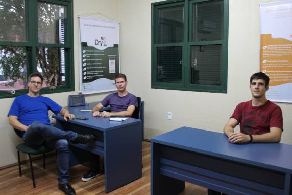 Power Dry oferece ao mercado sistema de monitoramento de umidade do solo em lavouras e atendente virtual para restaurantes