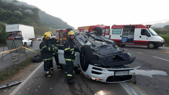 Instrumento é necessário para finalizar perícia do carro. Batida ocorreu em fevereiro em Gaspar