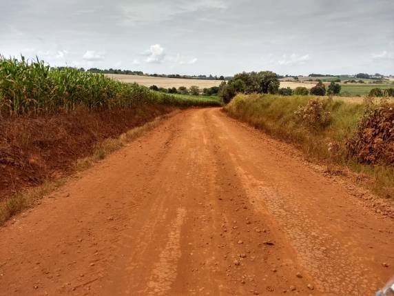 Moradores da comunidade de Medianeira pedem melhorias na estrada de acesso a cidade - foto 2