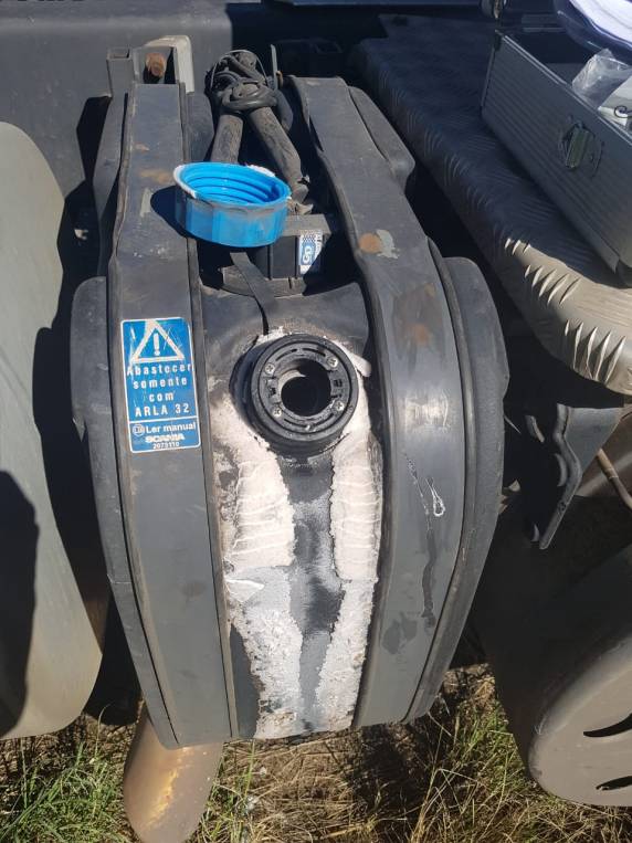 PRF fiscaliza uso de Arla 32 em Biguaçu, na BR 101 ? dois motoristas foram conduzidos para a Polícia Civil - foto 2