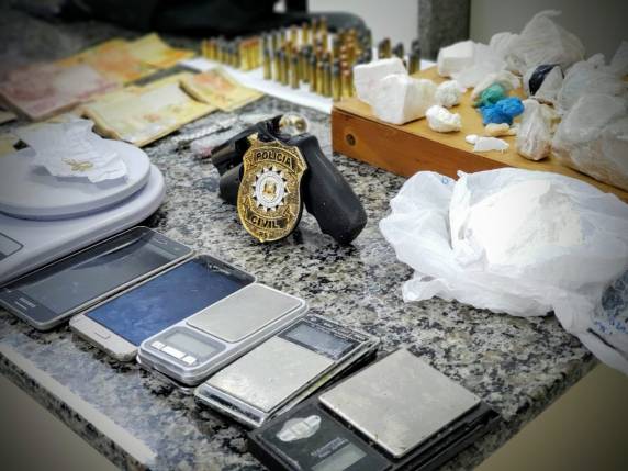 Operação ''Pulso Firme'' prende mais dois por tráfico, receptação e posse de arma de fogo em Santo Ângelo - foto 4