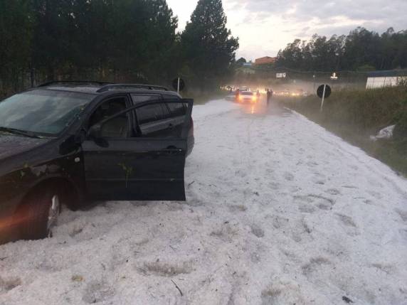 Temporal causa estragos em Caxias do Sul e região - foto 3