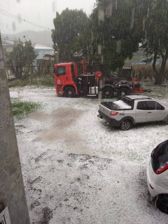 Temporal causa estragos em Caxias do Sul e região - foto 4