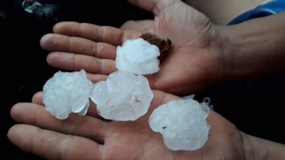 Houve registro de granizo em pelo menos cinco cidades