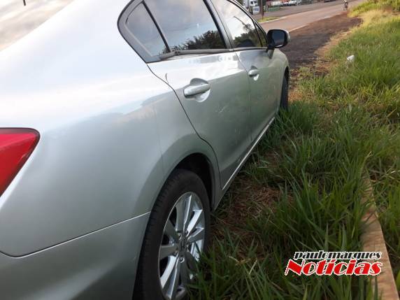 Mulher fica ferida em colisão entre carro e moto no trevo da BR 472 em Três de Maio - foto 2