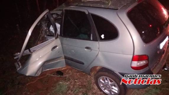 Condutor e passageiro ficam feridos em saída de pista na BR 472 em Boa Vista do Buricá - foto 4