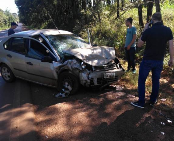 Colisão frontal deixa dois feridos na BR 285 em Ijuí - foto 4