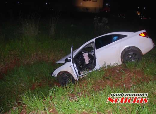 Mulher fica ferida em colisão que envolveu automóvel e carreta na BR 472 em Três de Maio - foto 5