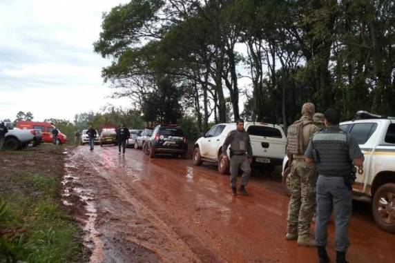''Enquanto for preciso, ficaremos aqui'', diz comandante sobre cerco a criminosos no noroeste do RS - foto 2