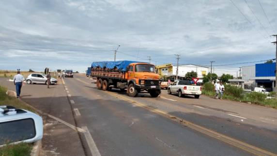 Morre motorista de automóvel atingido por caminhão na ERS-324 - foto 2