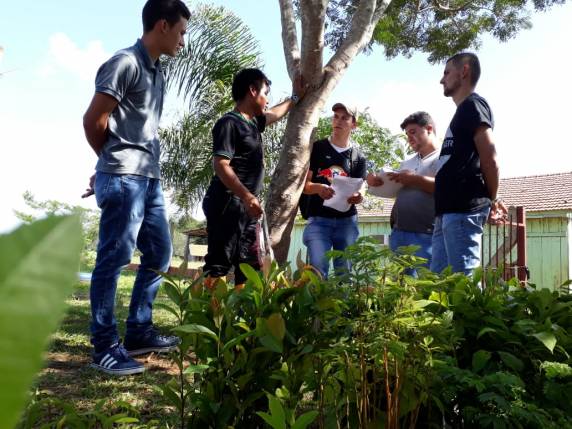 Acadêmicos da Agronomia Setrem realizam visita e atividades em comunidade indígena - foto 2