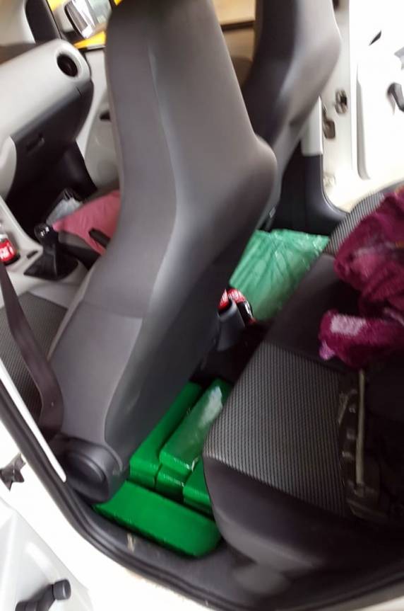 Quase 60 quilos de maconha são apreendidos na BR 101 em Garuva - foto 3