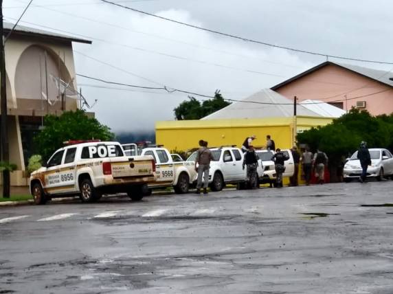 Prisões ocorreram no quarto dia de buscas aos criminosos