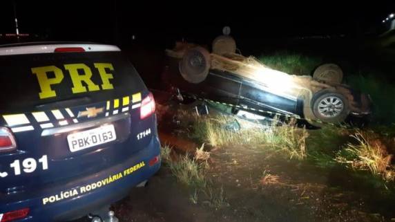 Jovem morre em capotagem de veículo na BR 472 em Três de Maio - foto 3