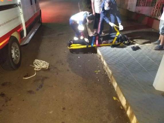 Transtornado, indígena provoca ataques a prédios em Miraguaí - foto 2
