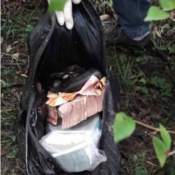 Corpo é localizado próximo ao mato onde ocorreu o cerco aos assaltantes do banco de Porto Xavier - foto 2
