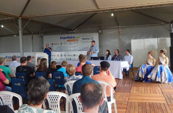 Seminário do Leite reúne mais de 200 produtores na Expofeira - foto 2