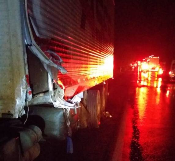 Acidente deixa quatro feridos na BR 285 - foto 2