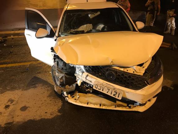 PRF recupera dois veículos roubados nesta madrugada na BR 101, em Barra Velha - foto 3