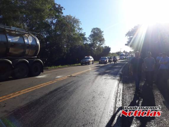 VÍDEO; colisão frontal entre carretas deixa dois caminhoneiros feridos na BR 472 em Santa Rosa - foto 7