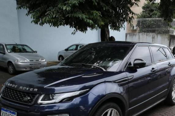 Anel de R$ 175 mil, relógio de R$ 250 mil e 33 carros de luxo: o que foi apreendido em empresa investigada pela PF - foto 5