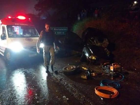 PRF, BM e PC atendem ocorrência de homicídio e acidente na BR 386 em Frederico Westphalen - foto 5