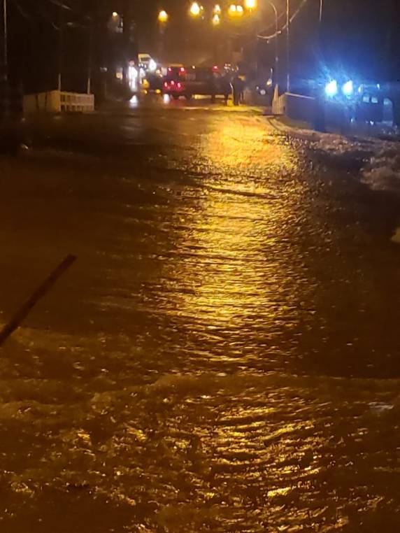 Chuva em SC causa interdição na BR-101 e estragos em cidades - foto 3