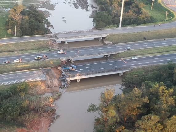 Situação da BR 101 em Sangão SC - foto 4
