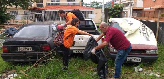 No sábado, foram realizados mutirões de limpeza na cidad