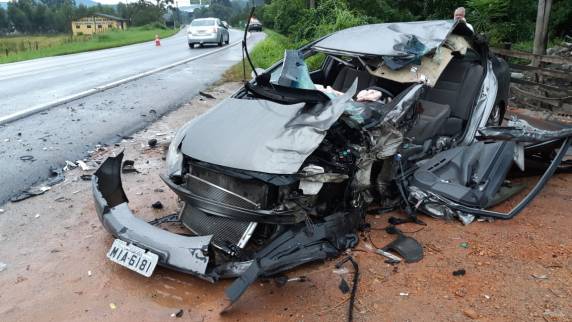 Acidente deixa mulher gravemente ferida na BR-282, na Grande Florianópolis - foto 2