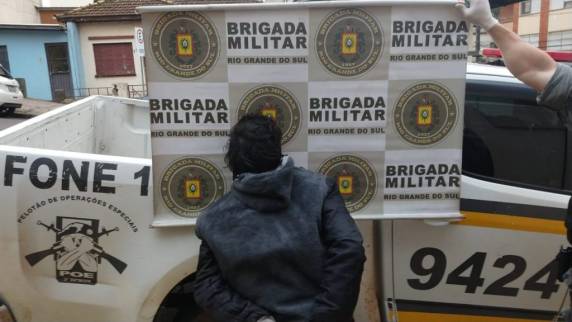 Ao tentar identificá-lo inicialmente mentiu o nome