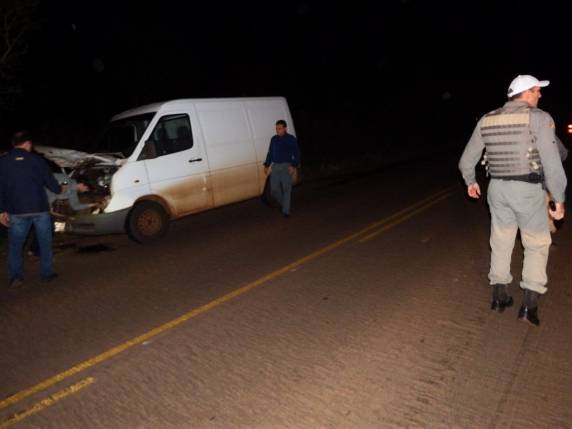 Animal solto na pista provoca acidente entre dois veículos na RS 305 em Tuparendi - foto 2